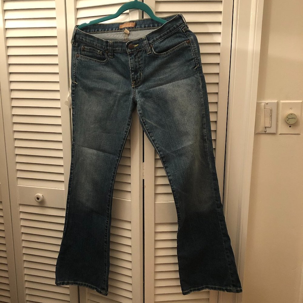 Abercombie & Fitch women jeans, lightly distressed